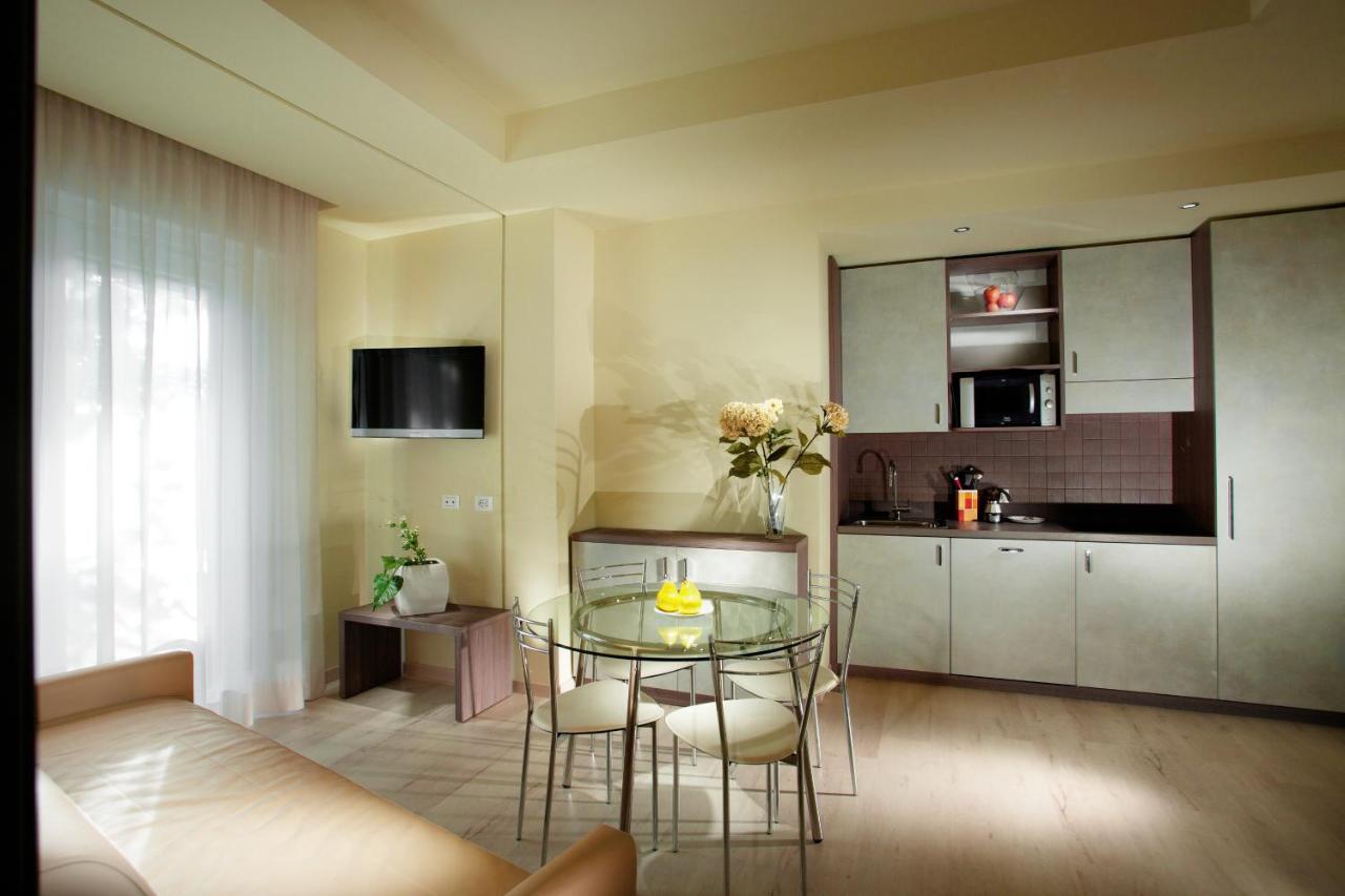 Residence Elisabetta Cesenatico Kültér fotó