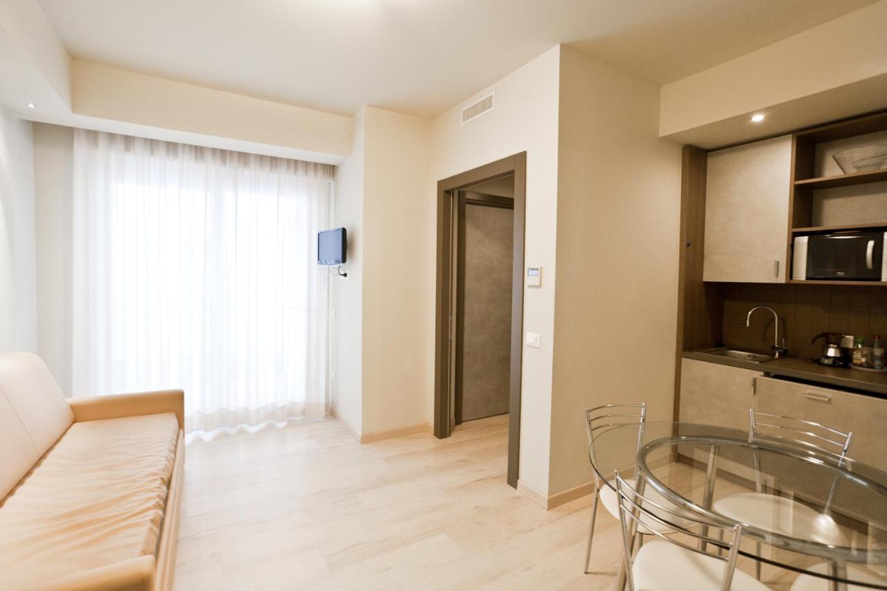 Residence Elisabetta Cesenatico Kültér fotó